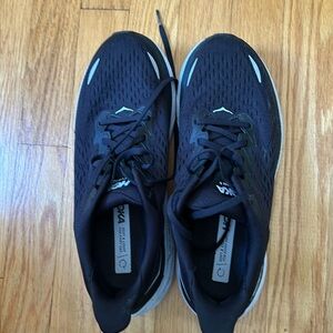 Hoka clifton 8 running sneakers